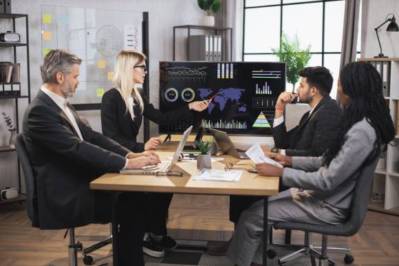 From Bookkeeping to CFO Insight: What Changes as Your Business Scales